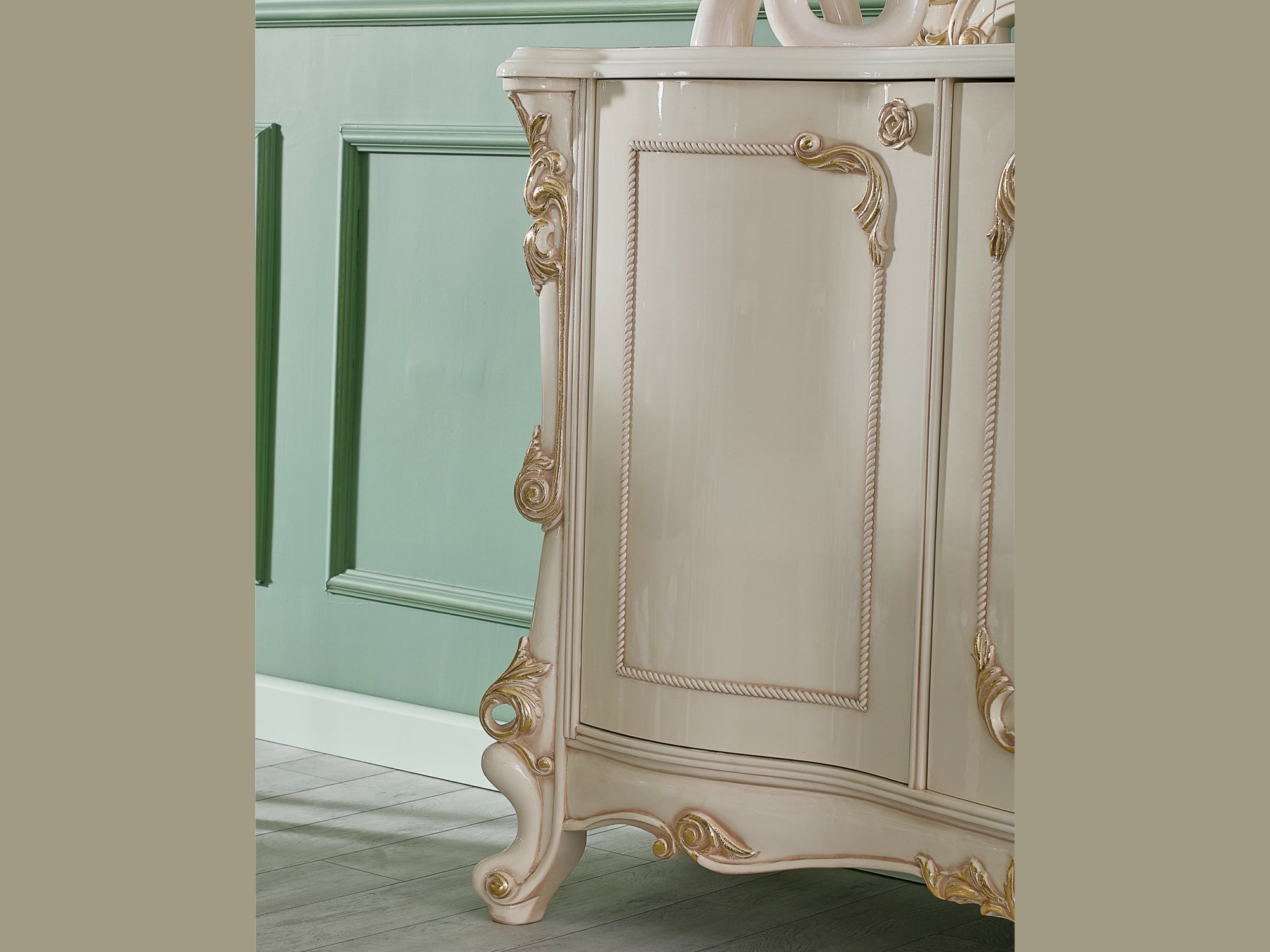Kelebek-DiningRoomSet-TurkishFurniture-10_4c823b6d-7ca3-4bc7-bb84-879d2e2eb5c8